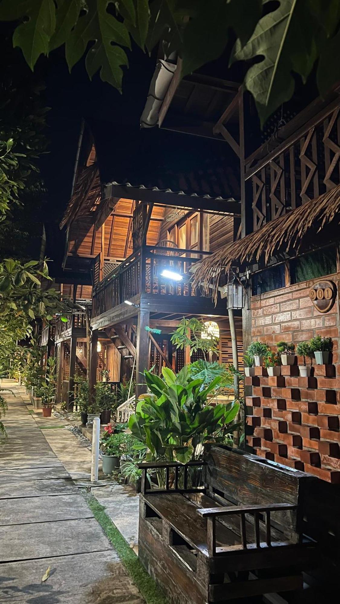 Golden Chenang Village Пантай Ченанг Екстериор снимка